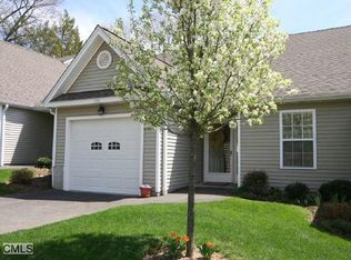 156 Jennifer Ln, Sandy Hook, CT 06482