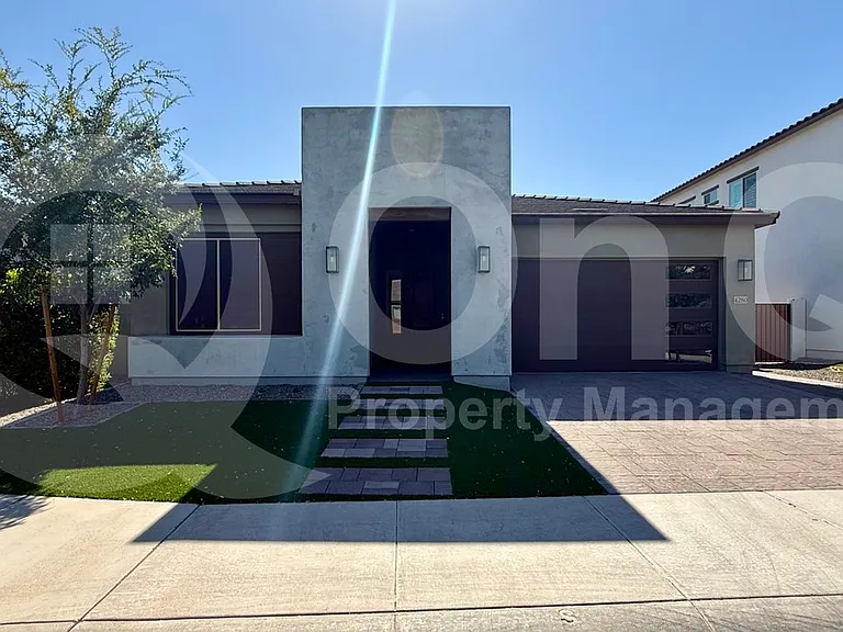 4280 S Amethyst Dr — Photo 1