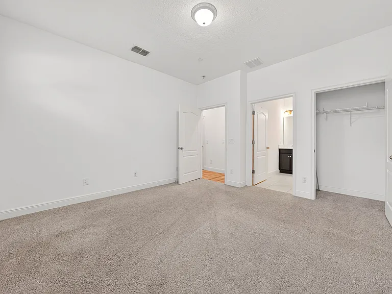 8412 Karrer Ter — Photo 37