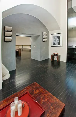 Sold by Azulay Group | media 16