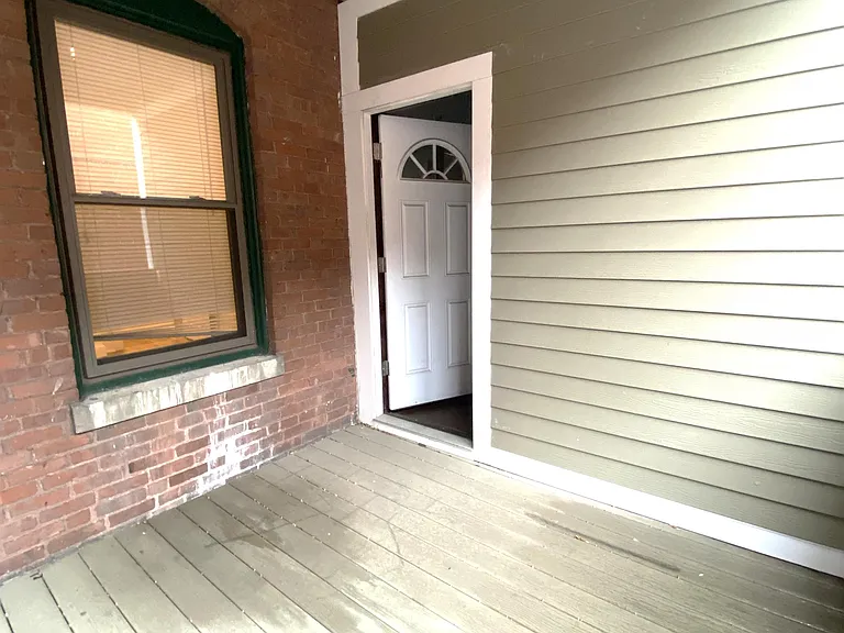 5 Brown Ter #1R — Photo 12