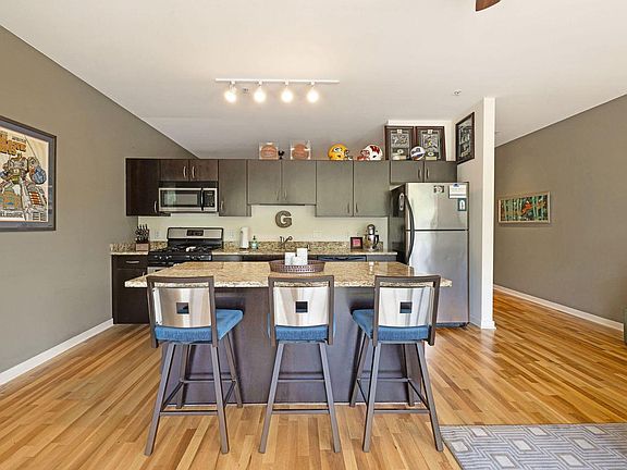 4th image of 1902 N Commerce STREET #304