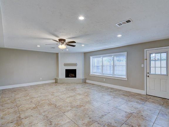 3rd image of 4918 Tain Dr