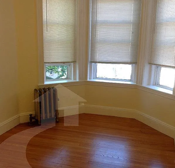 172 Maple St #407 — Photo 3