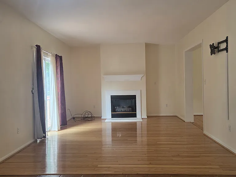 172 Kingston Dr — Photo 5