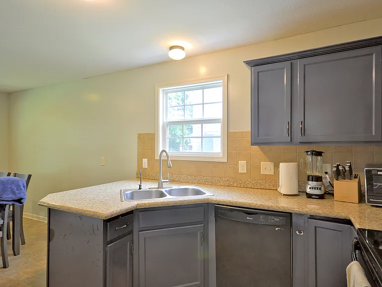 1212 Morstead Dr — Photo 23