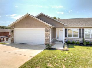 5 W Pointe Dr, Huntington, WV 25705