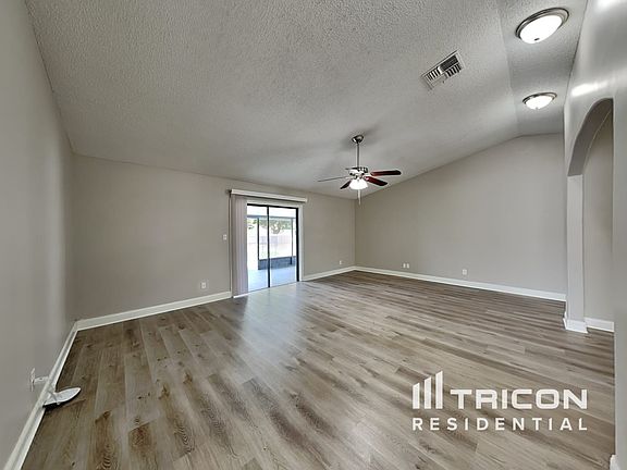 2nd image of 107 Doe Ct