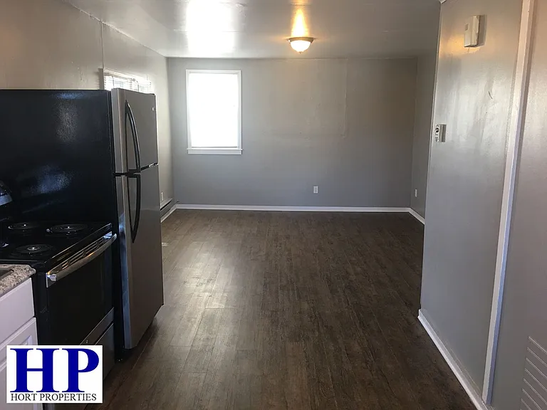 1408 Edgar Ave — Photo 3