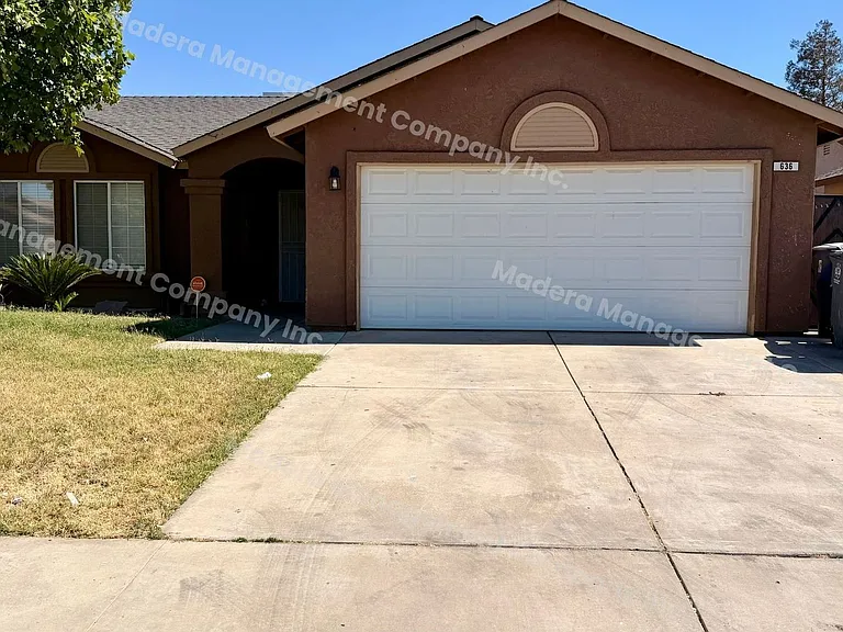 636 Macadamia Ave — Photo 1