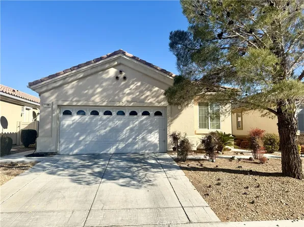 11083 Port Royale Ct, Apple Valley, CA 92308