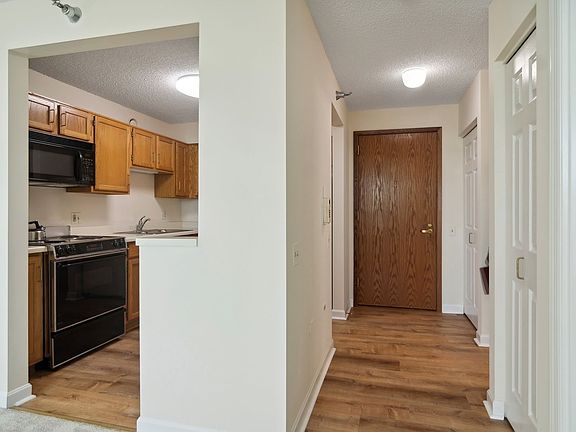 3rd image of 1285 N Luther Ln