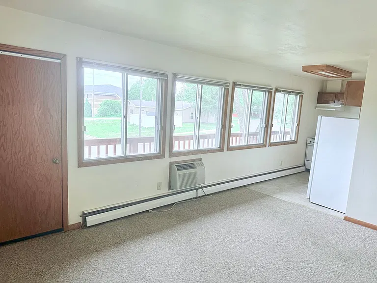 1143 W Carriage Dr #11 — Photo 7