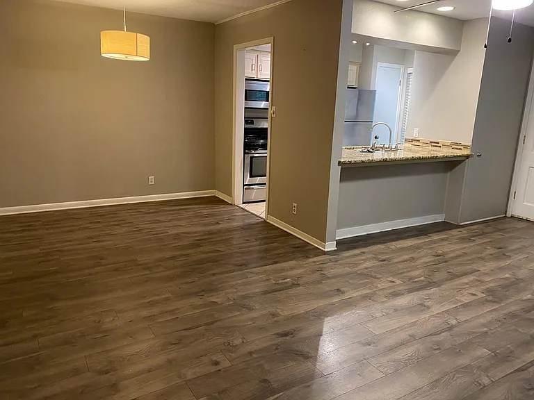 1240 Barton Hills Dr #201 — Photo 7