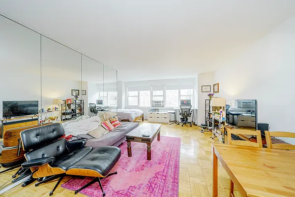 Rented by Douglas Elliman | media 8