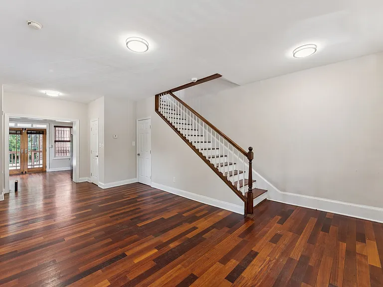 2911 Sherman Ave NW — Photo 5