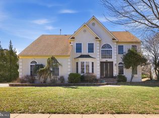 2 Rothbury Dr, Lumberton, NJ 08048