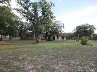 113 Omalley Dr, Floresville, TX 78114