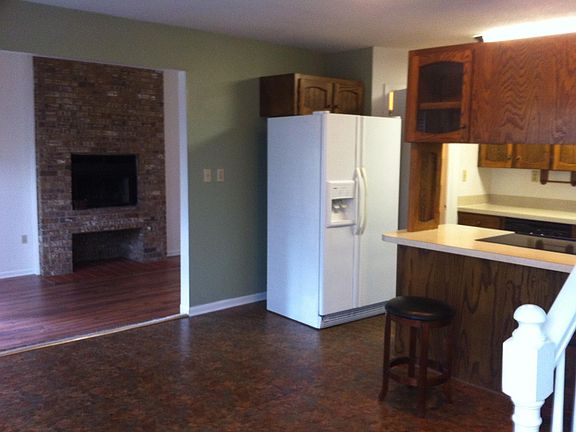 Kitchen to step down LR