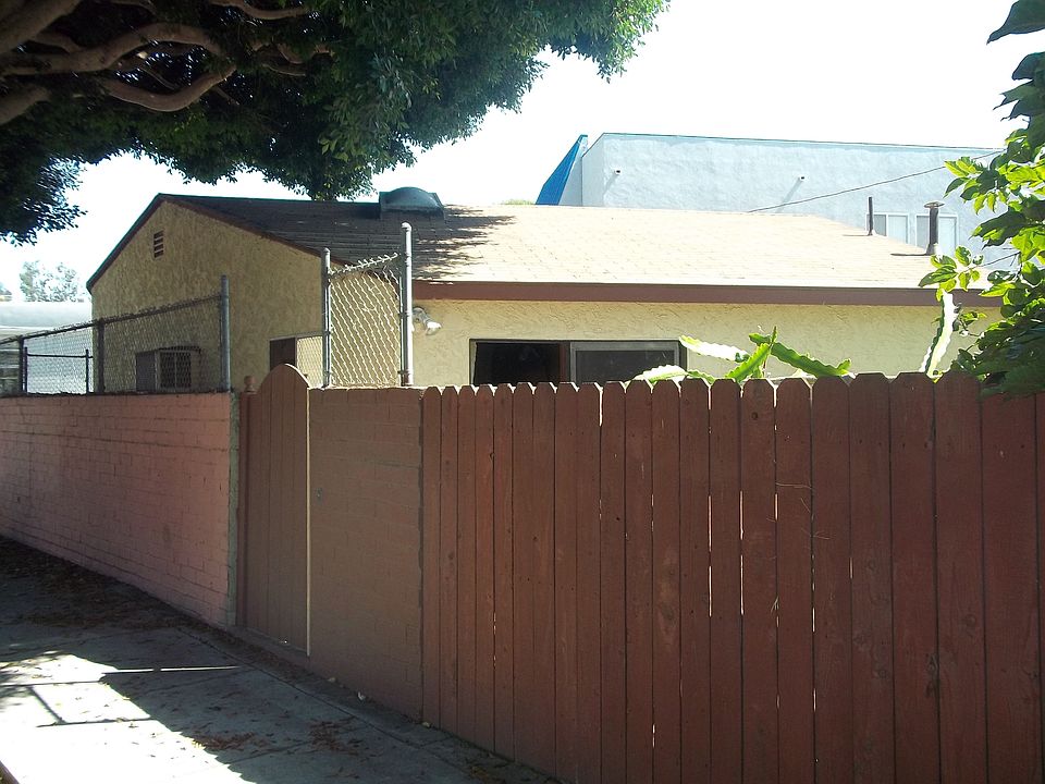 Bird's eye view of the property
