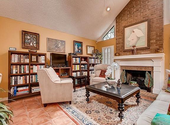 5th image of 11310 Spicewood Club Dr