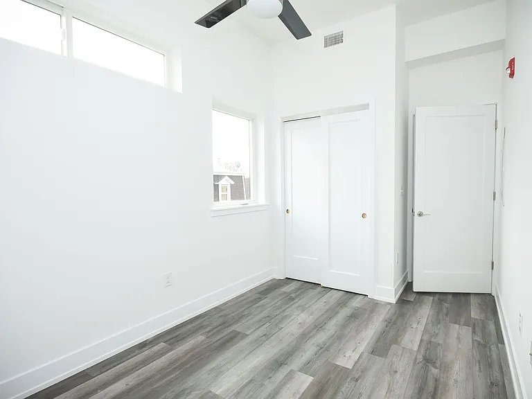 6162 Ridge Ave — Photo 10