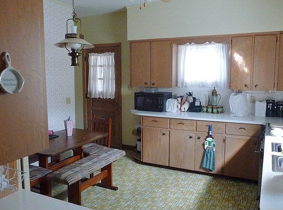 4th image of 209 Bennet Ave