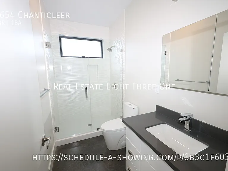 1654 Chanticleer Ave — Photo 3