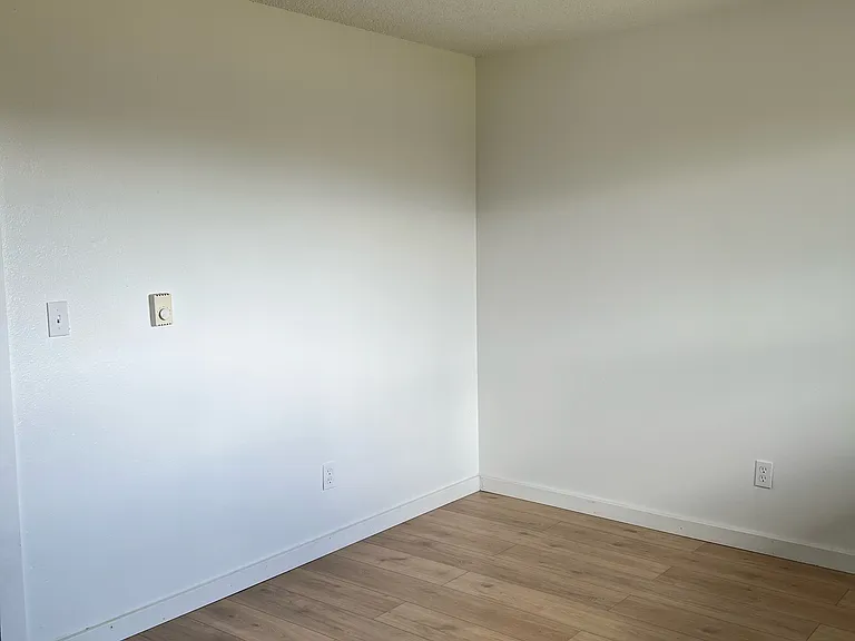 300 Columbia Ave #21 — Photo 7
