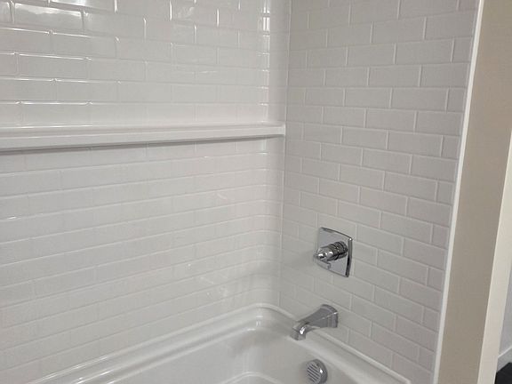 3rd image of 501 Farmington Woods Dr