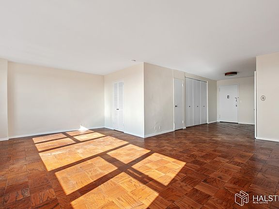 3rd image of 7025 Yellowstone Blvd APT 16P