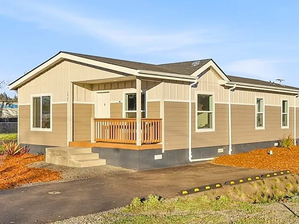 1427 31st St, Springfield, OR 97477