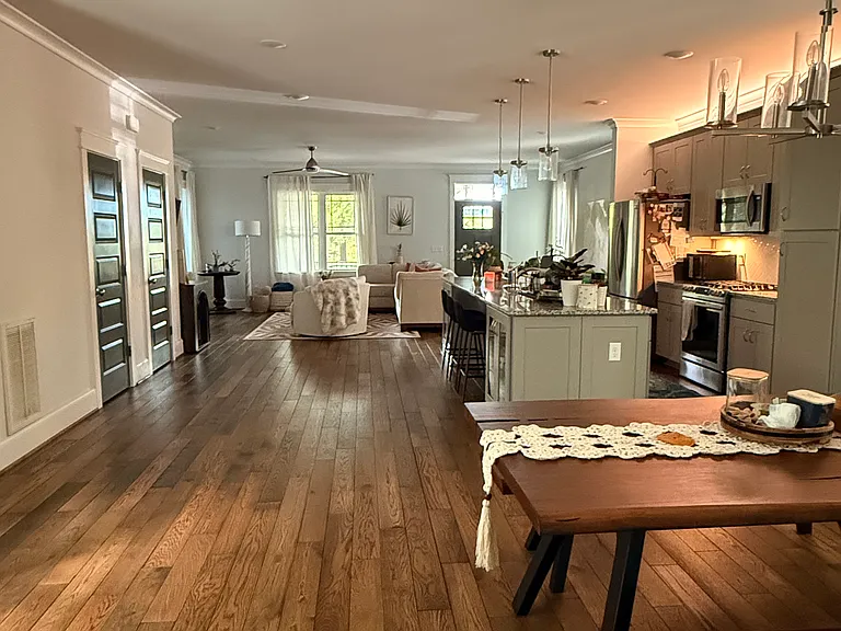 2122 Parkwood Ave — Photo 26