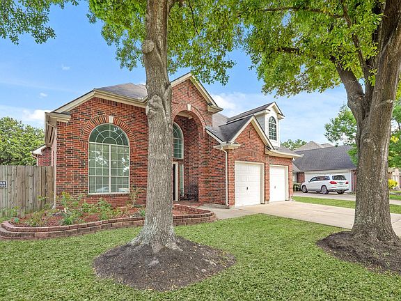 3rd image of 9434 Barretts Glen Ct
