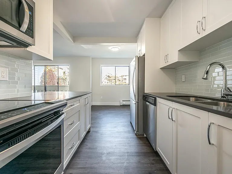 335 Saint James St #337 — Photo 2