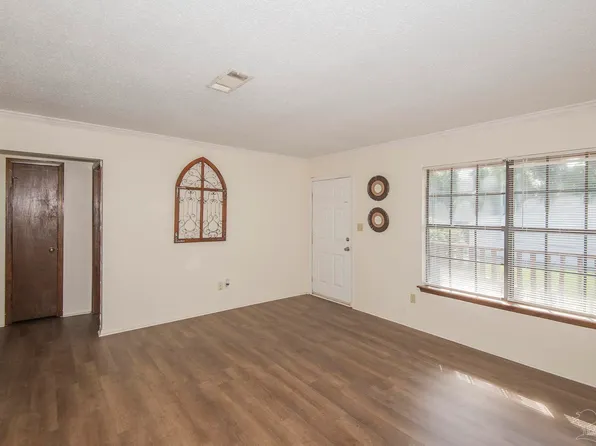 3850 Creighton Rd #B2, Pensacola, FL 32504