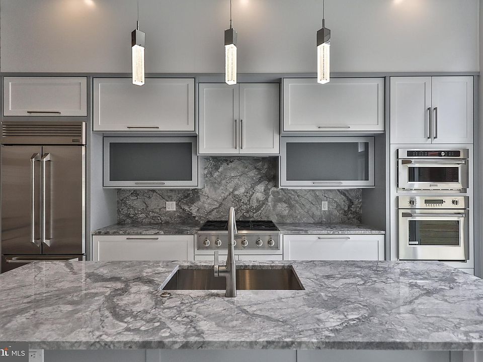 1st image of 1020 Christian St #2