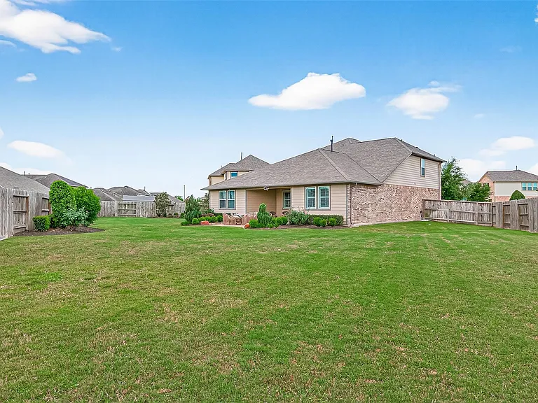26102 Lazywaters Dr — Photo 38