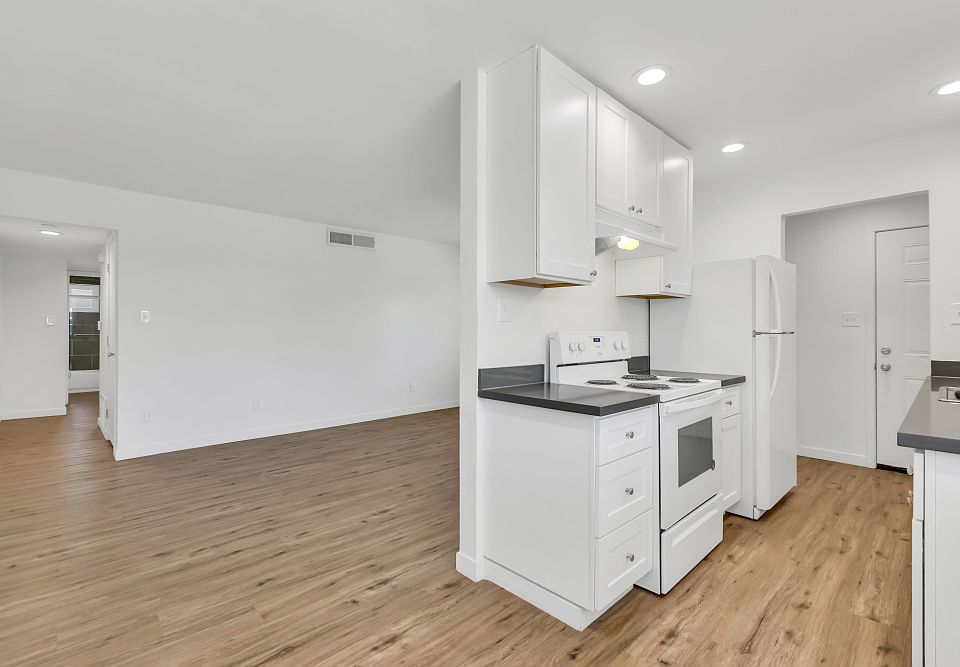 1st image of 2405 Cava Ct #4