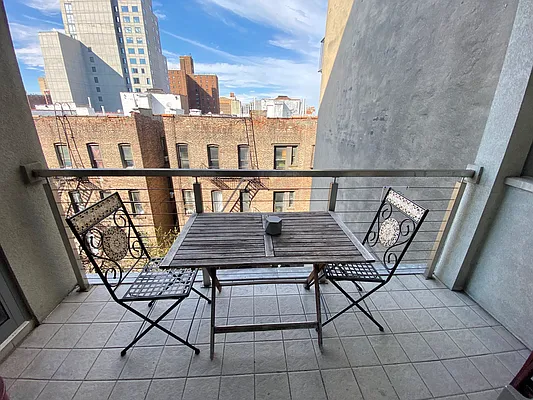 Rented by Compass | media 30