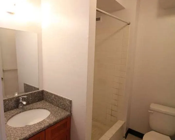 1419 Ernest St — Photo 8