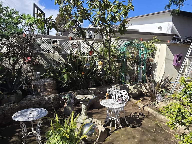2434 Cloverfield Blvd — Photo 6
