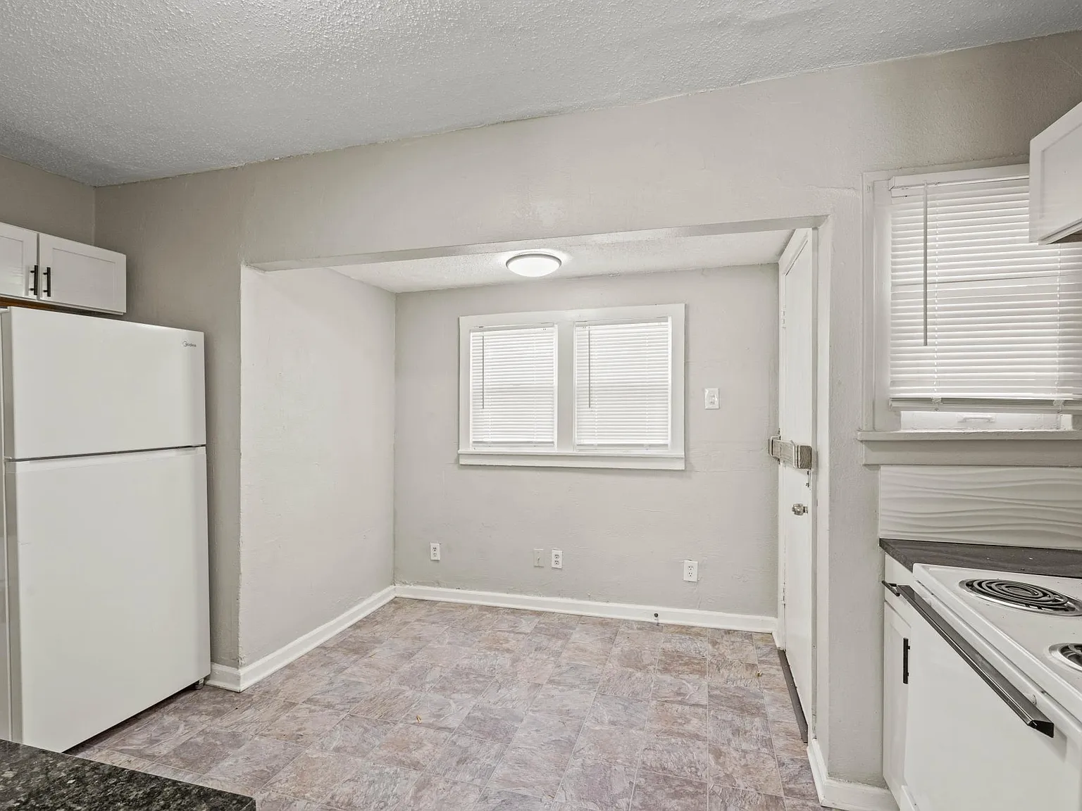5608 Michigan Ave — Photo 4