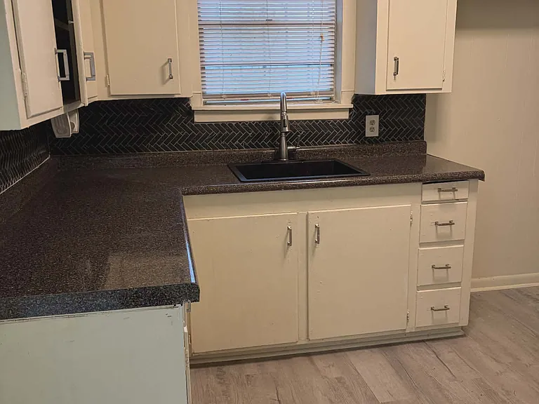 629 Rainbow Dr — Photo 9