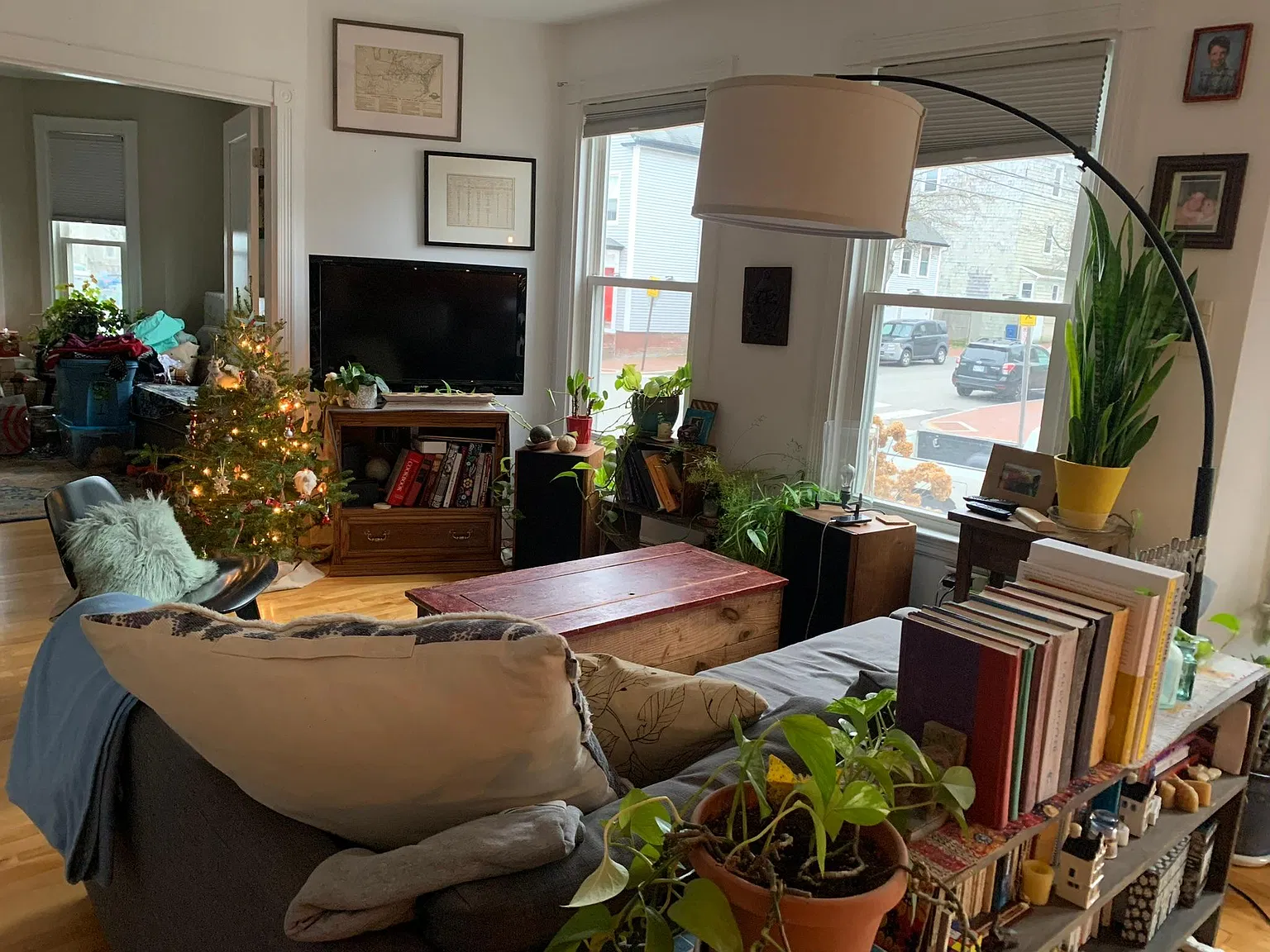 3 bed, 1350 sqft, $3,000 — Photo 2