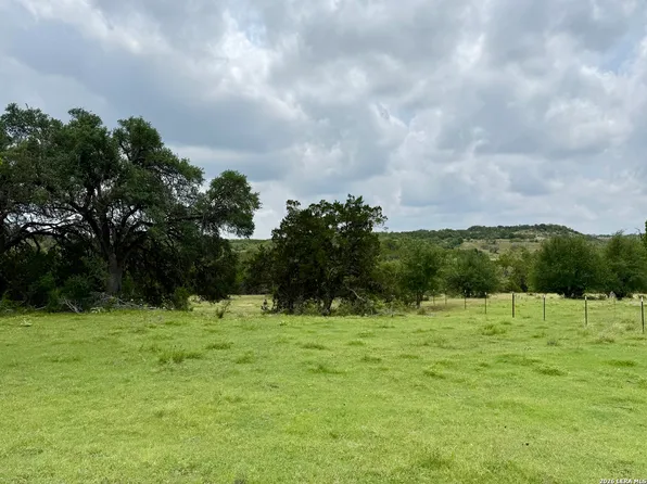 2371 #B RR 165, Dripping Springs, TX 78620