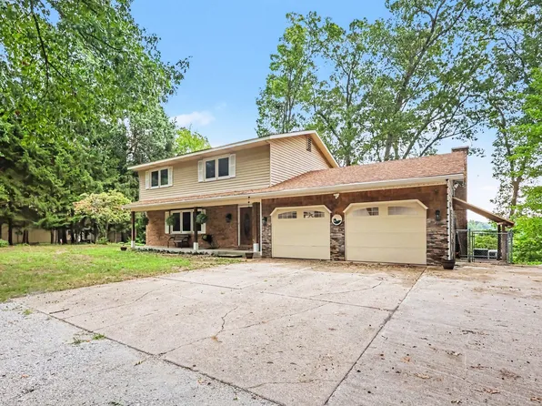 127 E Maple St, Fruitport, MI 49415