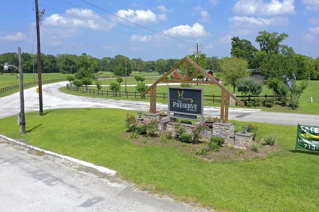 3 bed, 2.5 bath, 1224 sqft, $1,750 — Photo 4