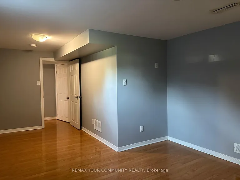 17 Daphne Cres #BASEMENT — Photo 16