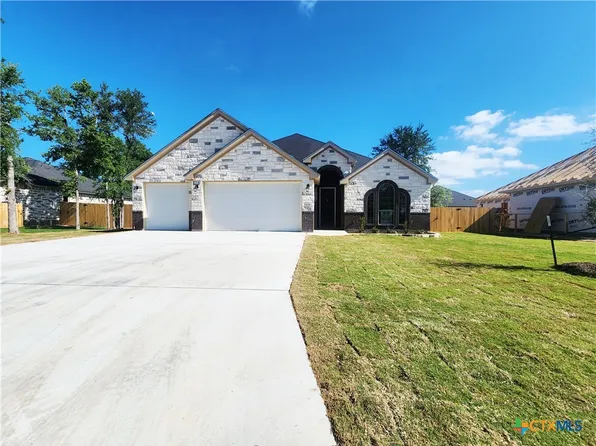 806 Eagle Heights Dr, Salado, TX 76571